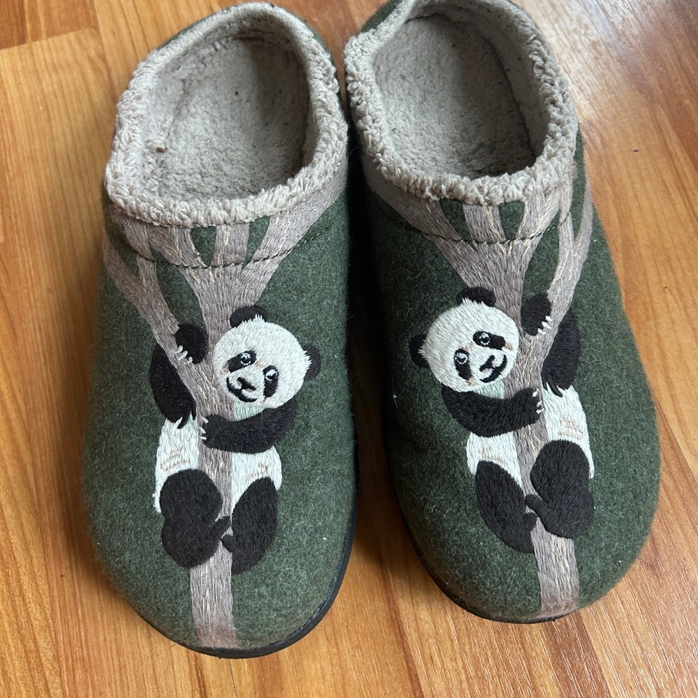 Ll Bean Panda slippers
